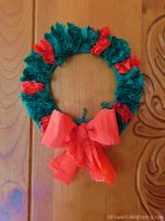 Quick and Easy Christmas Wreath a Kids Activity