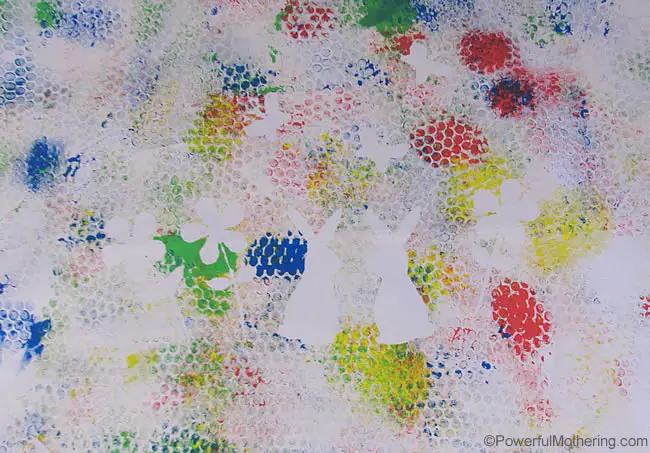 Bubble Wrap Painting on Canvas Art with PowerfulMothering.com