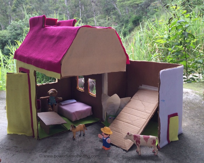 DIY recycled doll house cardboard