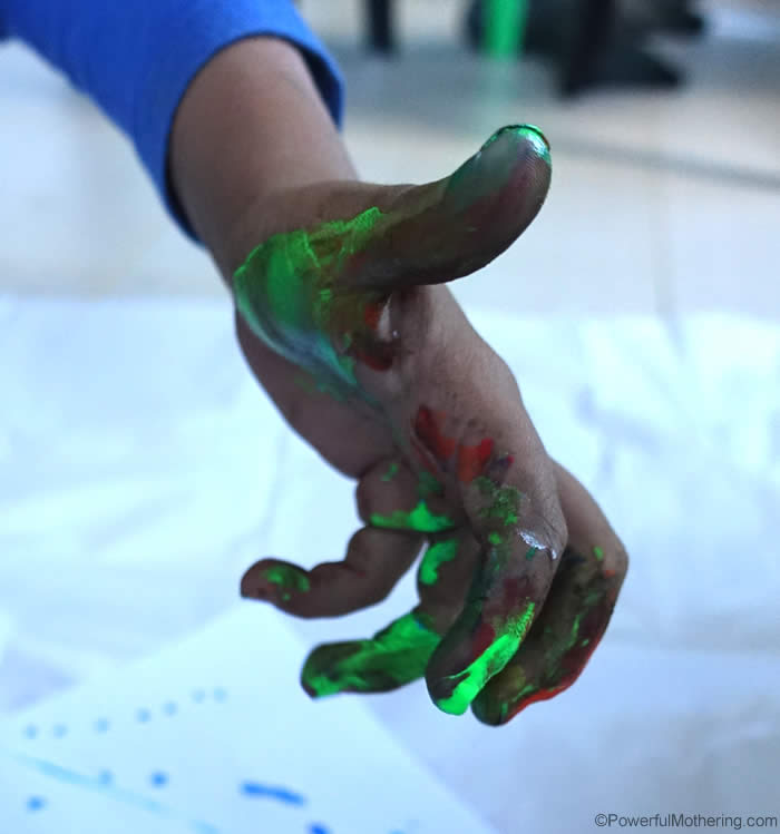 neon hands