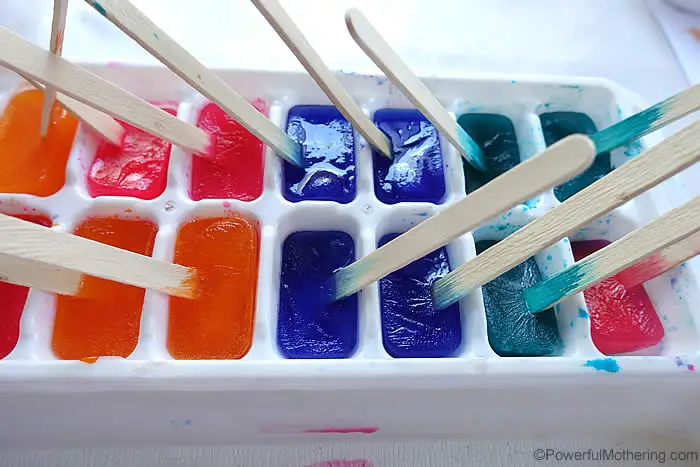 ice cubes in use for painting