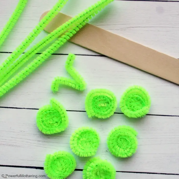 Directions For A Pipe Cleaner Inchworm Craft