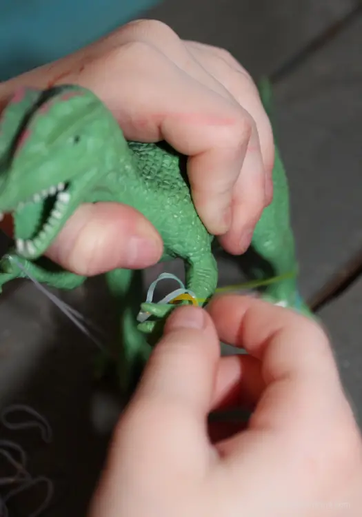 A Simple Fine Motor activity with a dinosaur. Kids will be entertained while practicing important skills. 