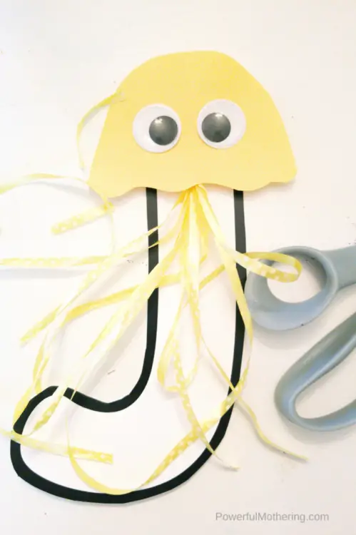 A fun Jellyfish craft to use during the letter of the week J. 