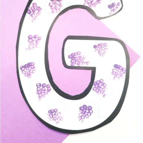 The perfect craft to help children learn the letter G and strengthen fine otor skills. This uses paint and our printable template!